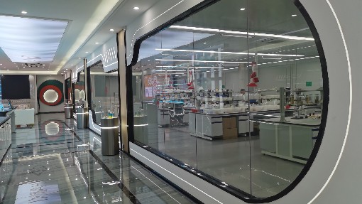 Fabricant de cosmétiques OEM ODM : vos experts en liquides de fond de teint